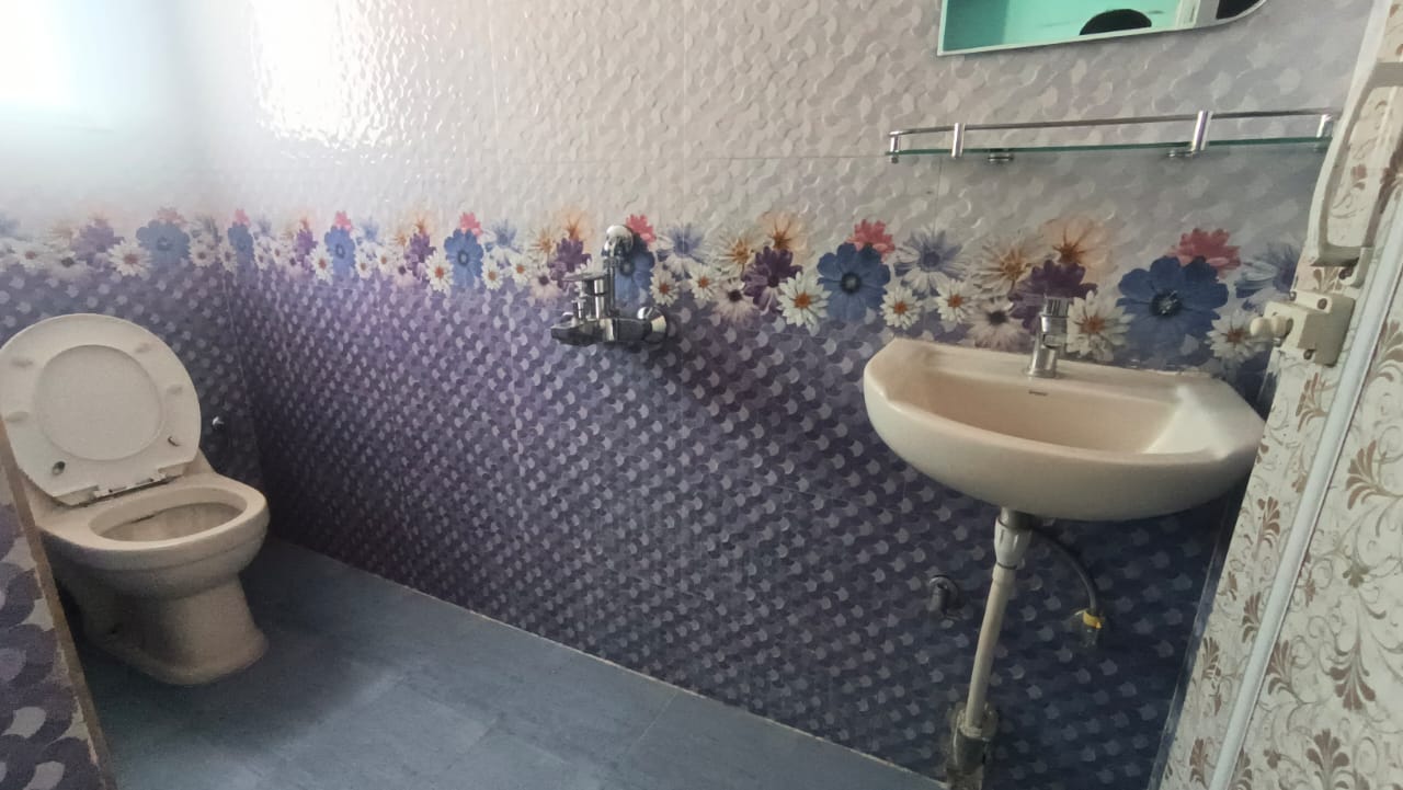 Unfurnished 2bhk in Rehabari, Guwahati, Assam, India for Rent